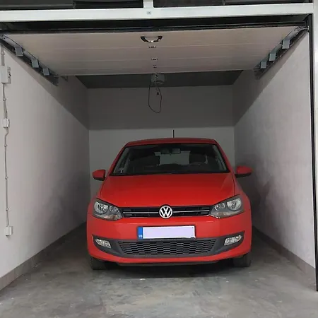 54 Center - Free Private Garage Apartmán *