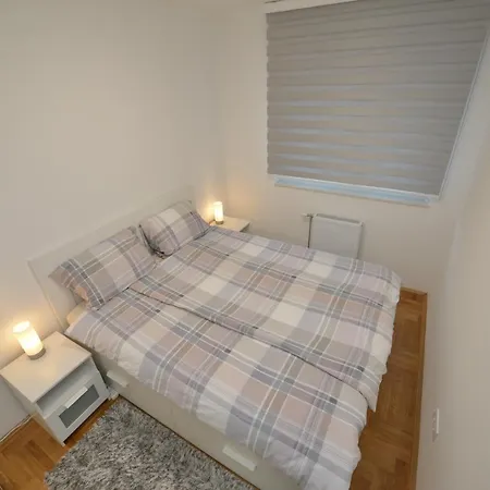 54 Center - Free Private Garage Novi Sad