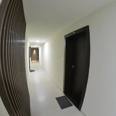 54 Center - Free Private Garage Apartmán *