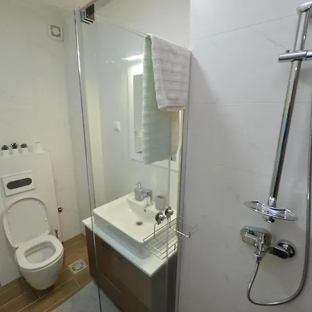 54 Center - Free Private Garage Novi Sad