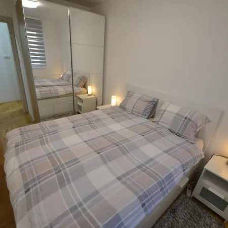 54 Center - Free Private Garage * Novi Sad